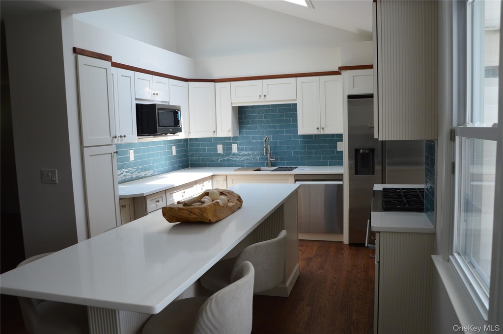 18 Sterling Place - Photo 4