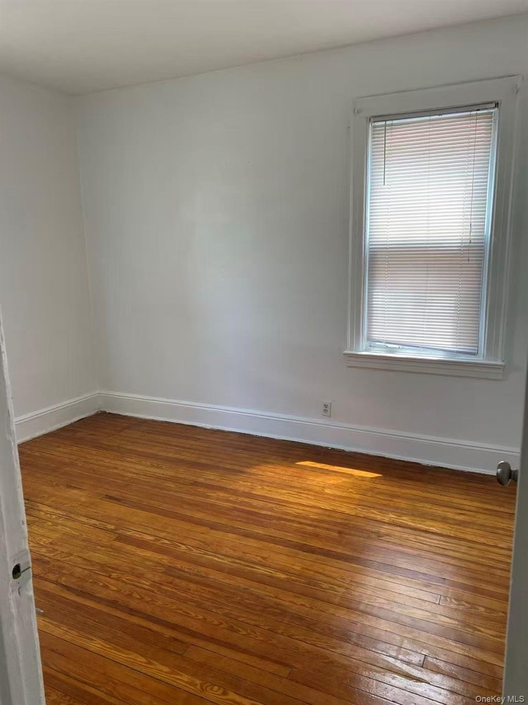 4361 161st Street - Photo 0
