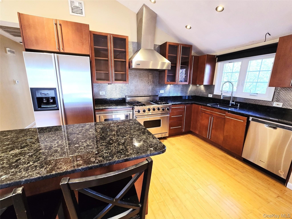 2364 Beverly Road - Photo 3