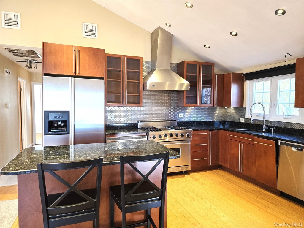 2364 Beverly Road - Photo 2