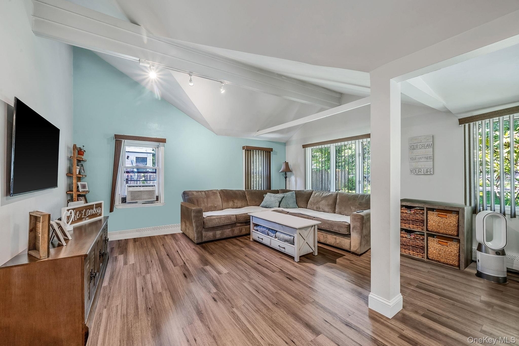 10 Community Road - Photo 5