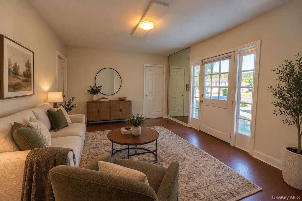 364 Ashford Avenue - Photo 4