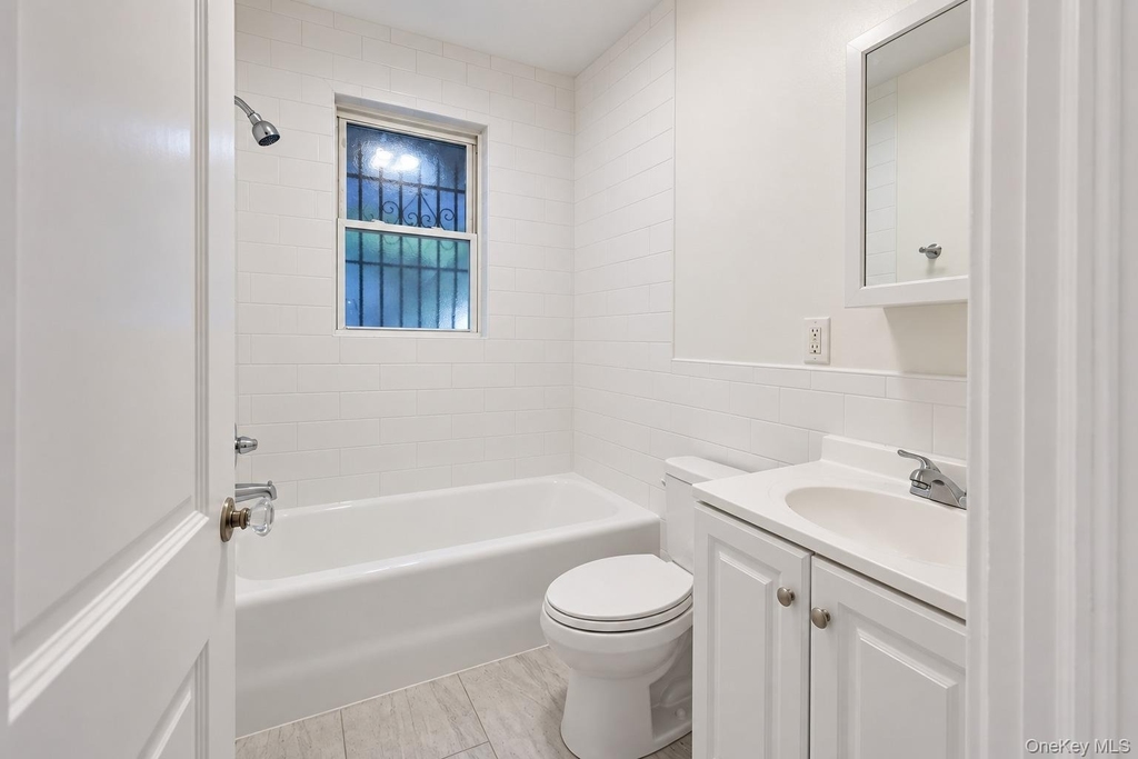 364 Ashford Avenue - Photo 2