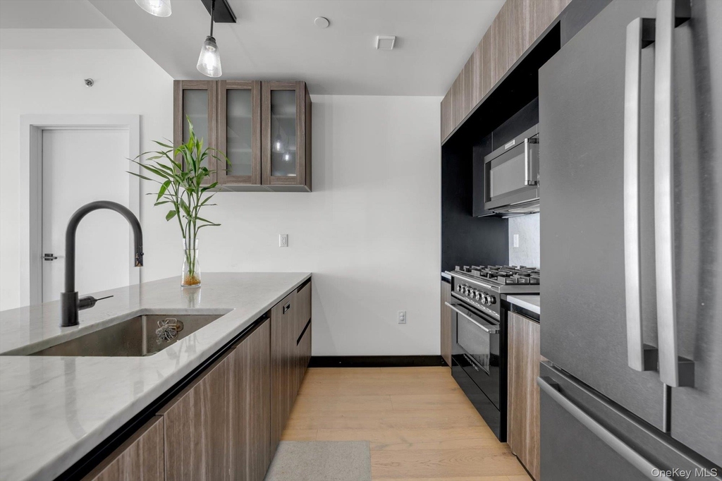 5-33 48th Avenue - Photo 5