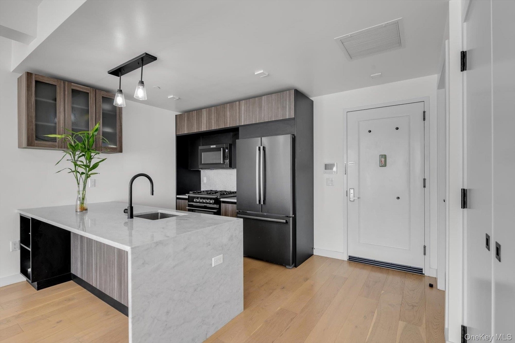 5-33 48th Avenue - Photo 4