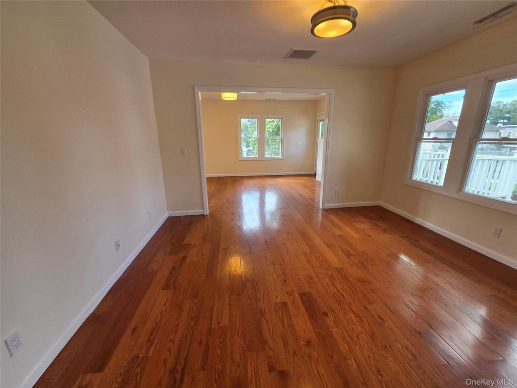 56 Riverdale Avenue - Photo 4