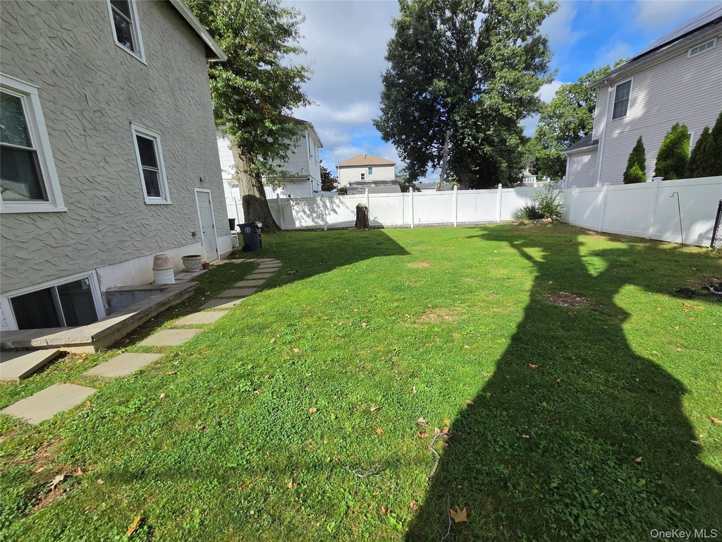 56 Riverdale Avenue - Photo 18