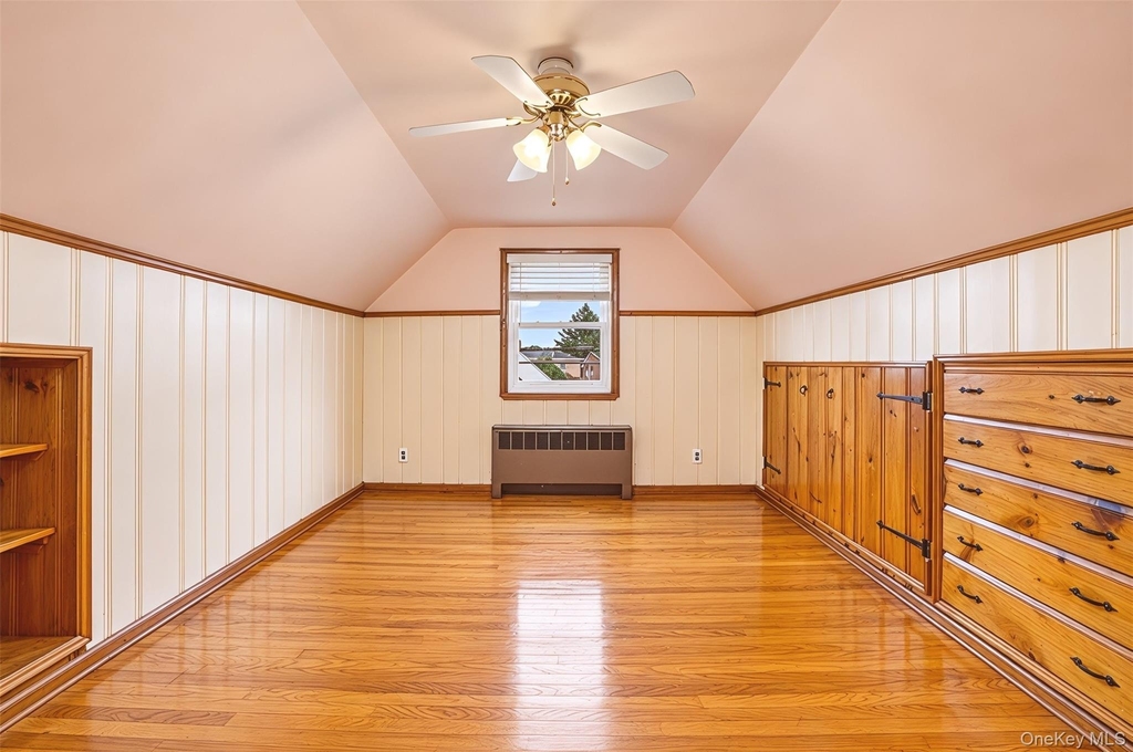 711 Covert Avenue - Photo 14