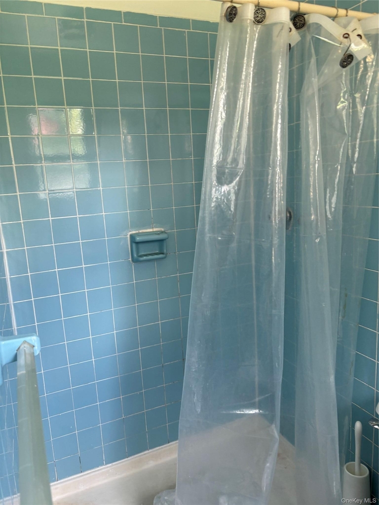 31-43 101 Street - Photo 1