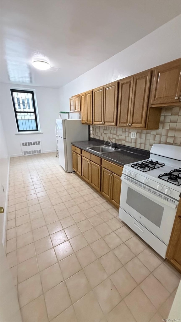 89-20 55th Avenue - Photo 7
