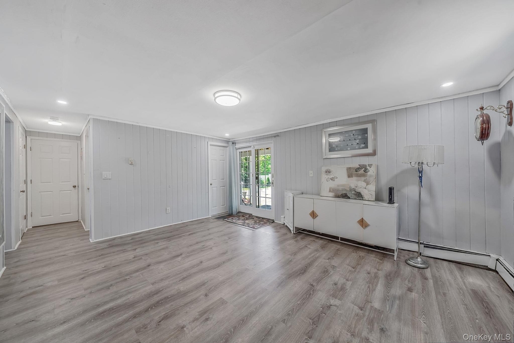 309 Sunrise Drive - Photo 9