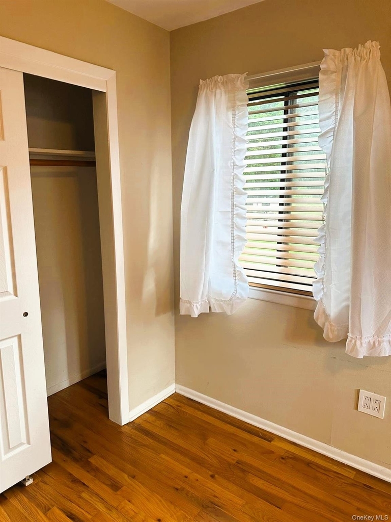 1 W Lawrence Park Drive - Photo 5