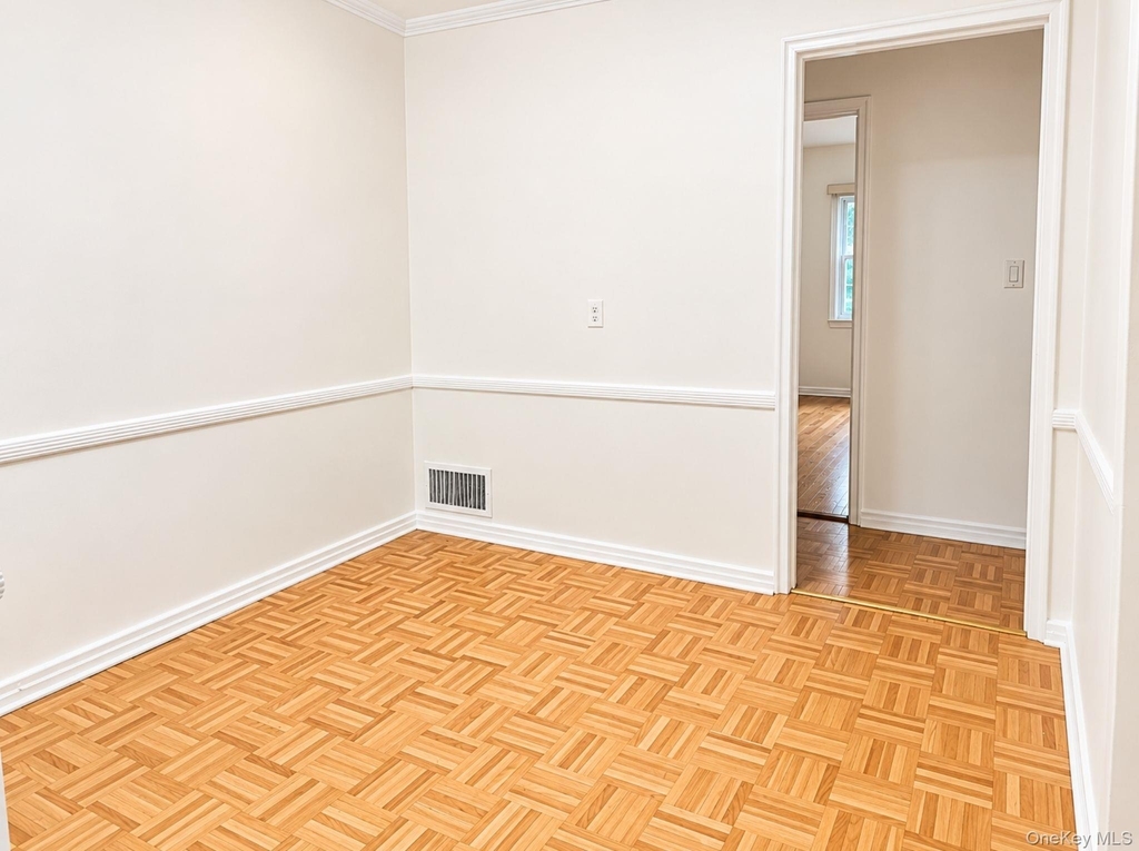 73-27 198th Street - Photo 3