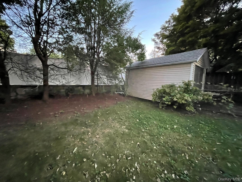 39 Archer Avenue - Photo 18