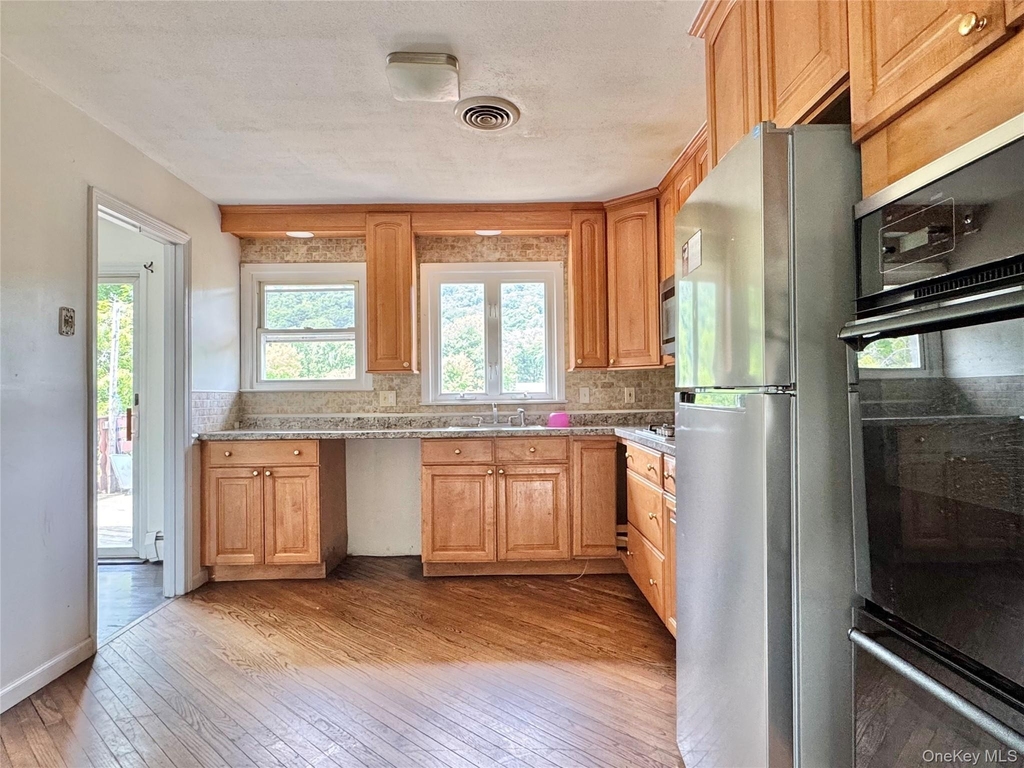 42 Merriewold Lane N - Photo 3