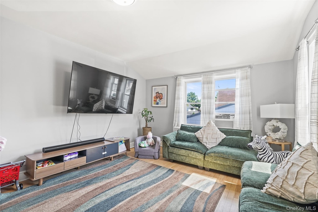 321 Olivia Street - Photo 7