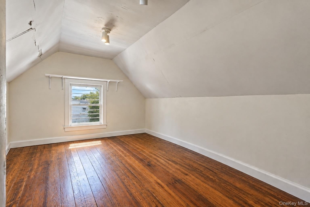 321 Olivia Street - Photo 14
