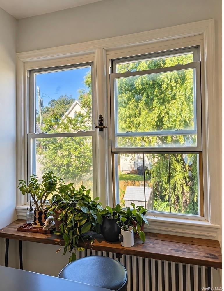 169 Beekman Avenue - Photo 3