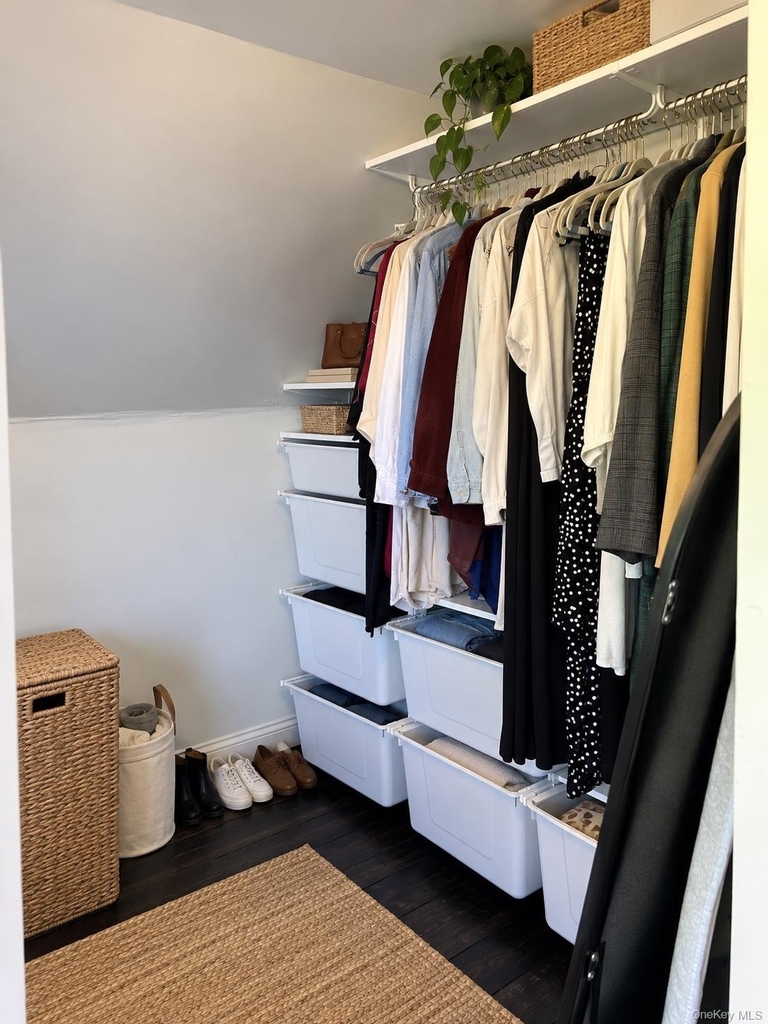 169 Beekman Avenue - Photo 8