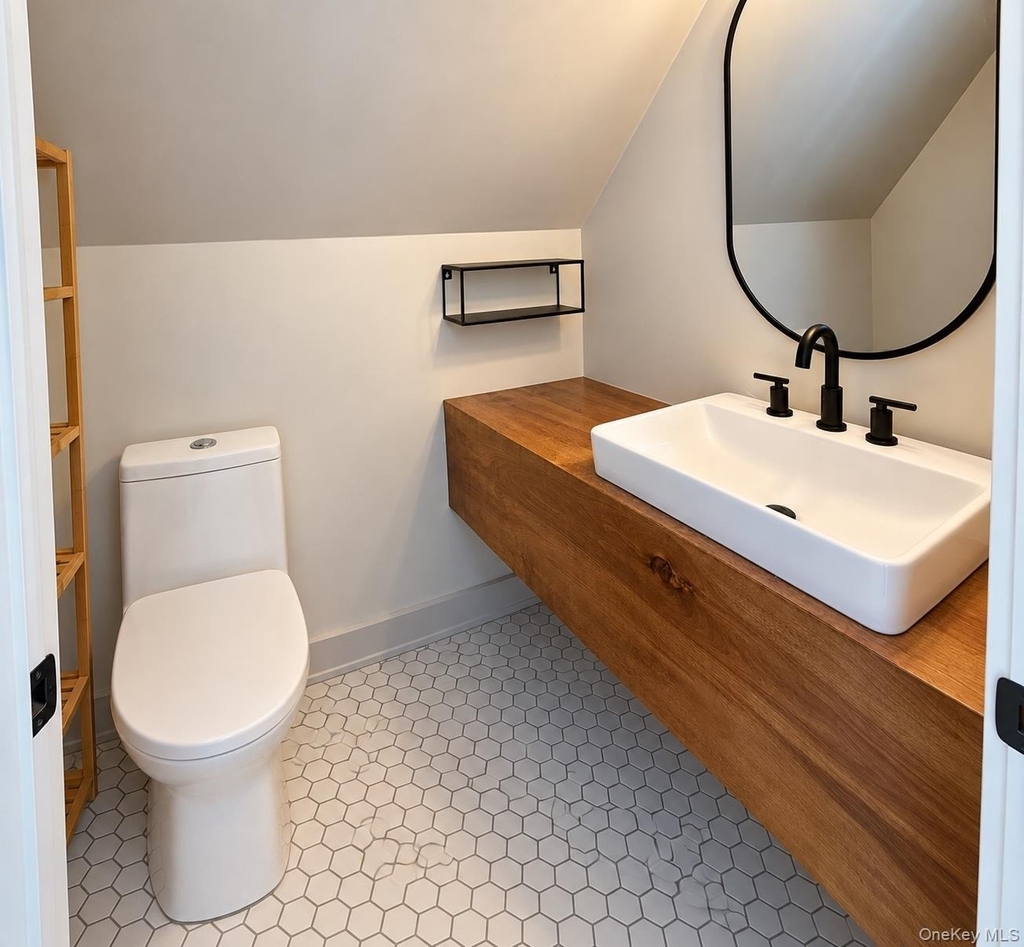 169 Beekman Avenue - Photo 10