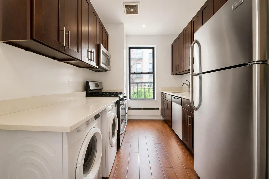 186 Claremont Avenue - Photo 12