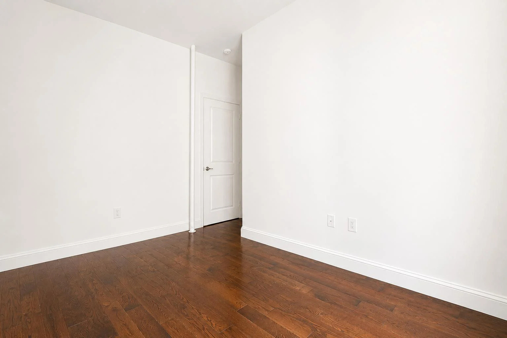 186 Claremont Avenue - Photo 5