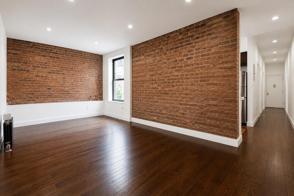 186 Claremont Avenue - Photo 1