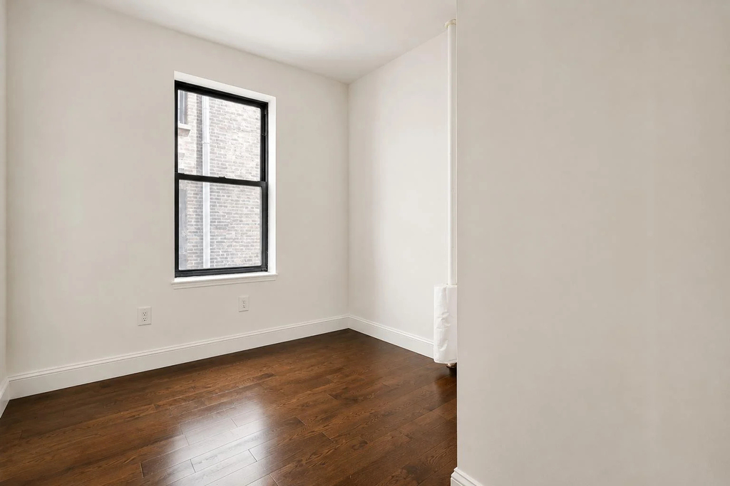 186 Claremont Avenue - Photo 8