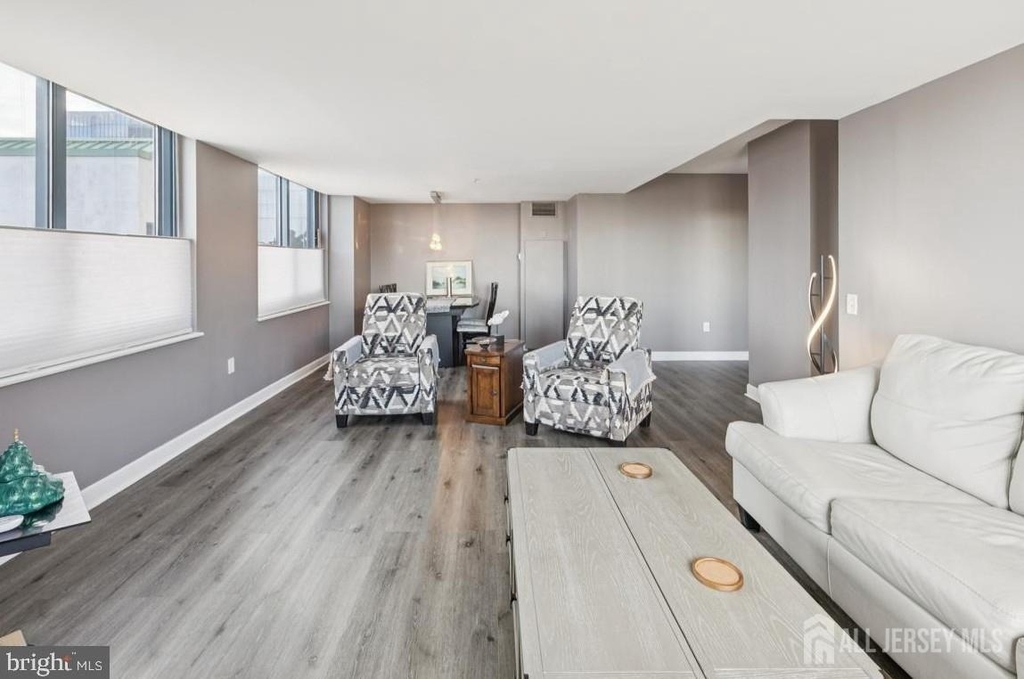526 Pacific Avenue - Photo 8