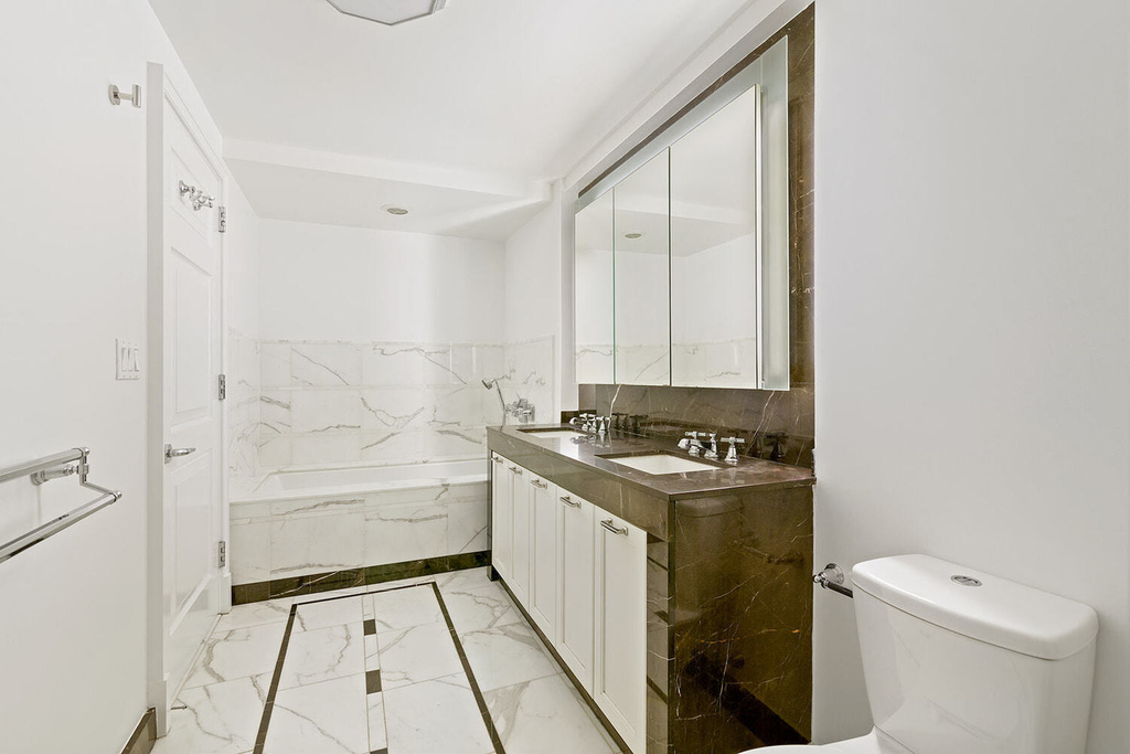 205 E 85th Street - Photo 3