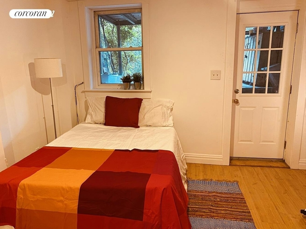 178 St James Place - Photo 0