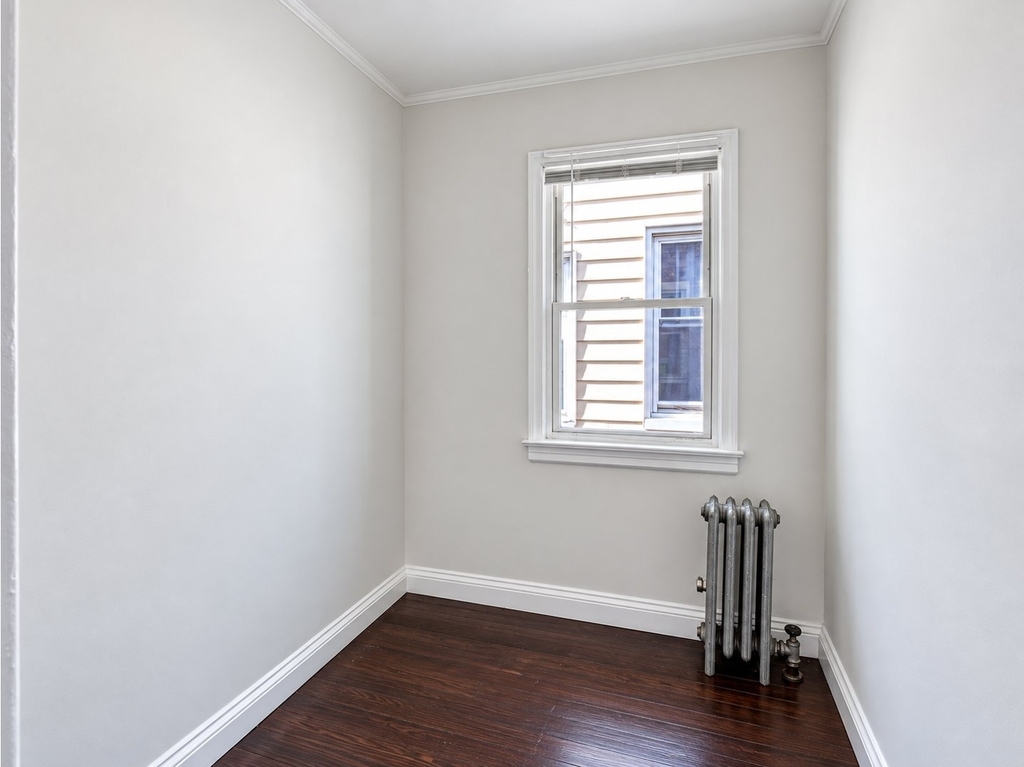 143-27 95th Avenue - Photo 6