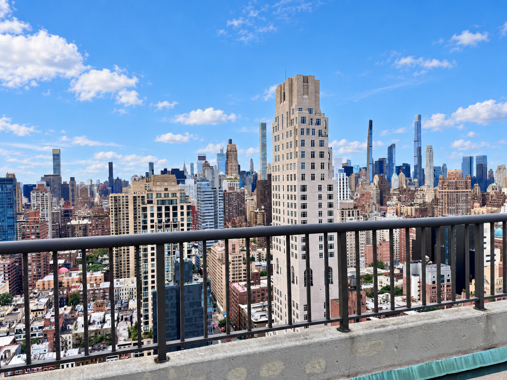 301 E 79th Street - Photo 16