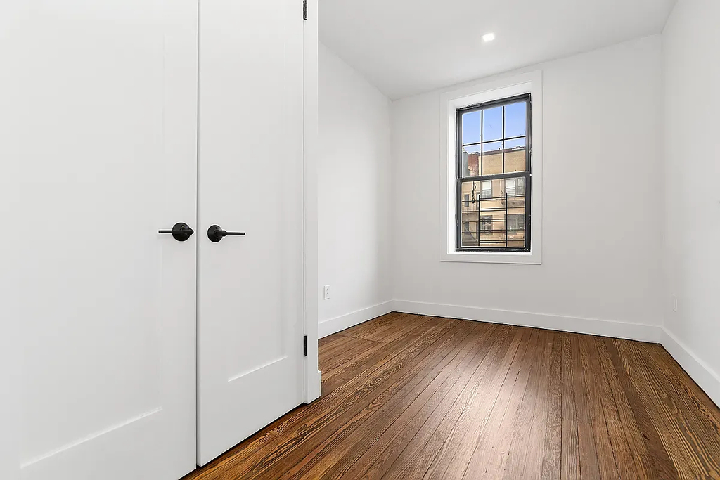 188 Claremont Avenue - Photo 11