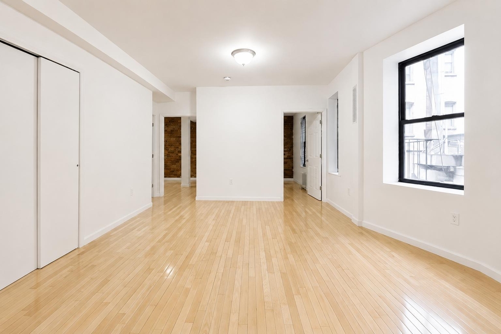 3139 Broadway - Photo 2