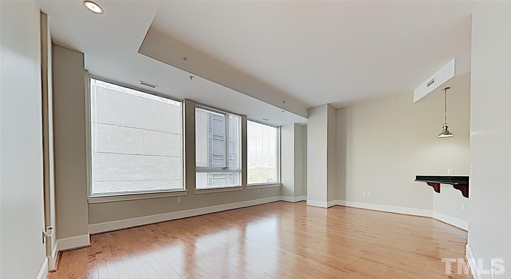 400 W North Street - Photo 3