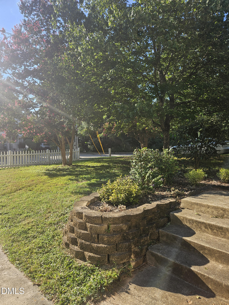 2132 Bellaire Avenue - Photo 4