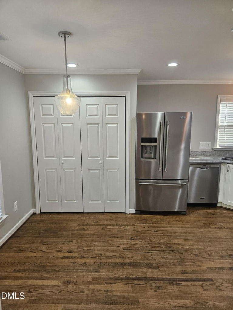 2132 Bellaire Avenue - Photo 11