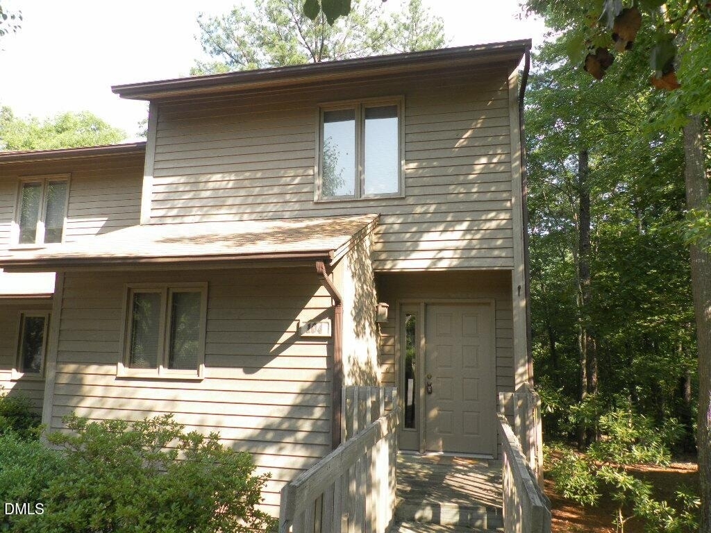 104 Twisted Oak Place - Photo 0