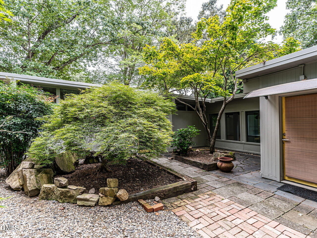 511 Transylvania Avenue - Photo 31