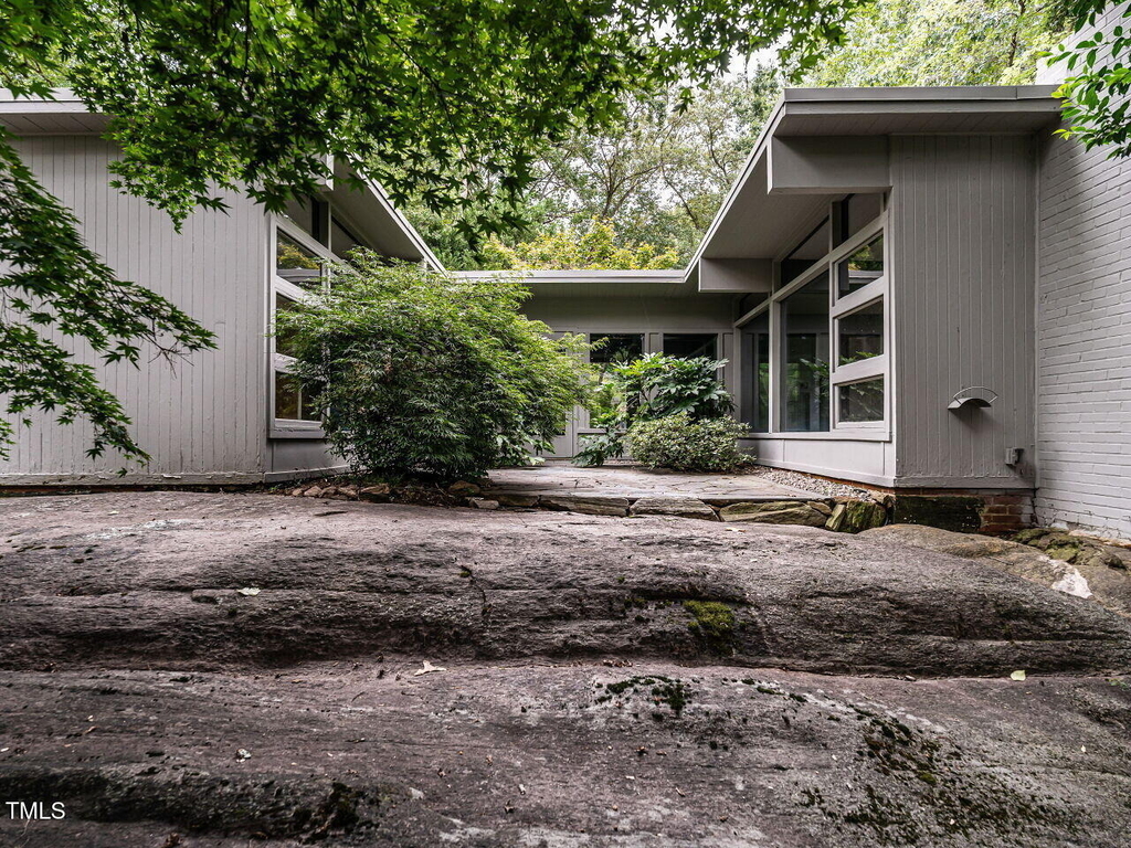 511 Transylvania Avenue - Photo 37