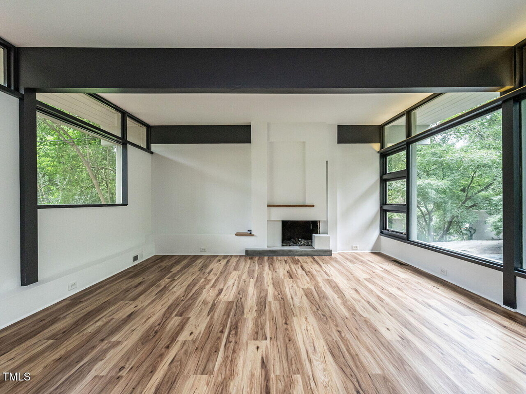 511 Transylvania Avenue - Photo 9
