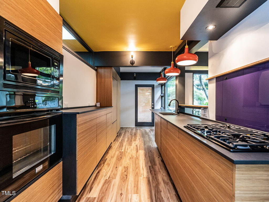511 Transylvania Avenue - Photo 16