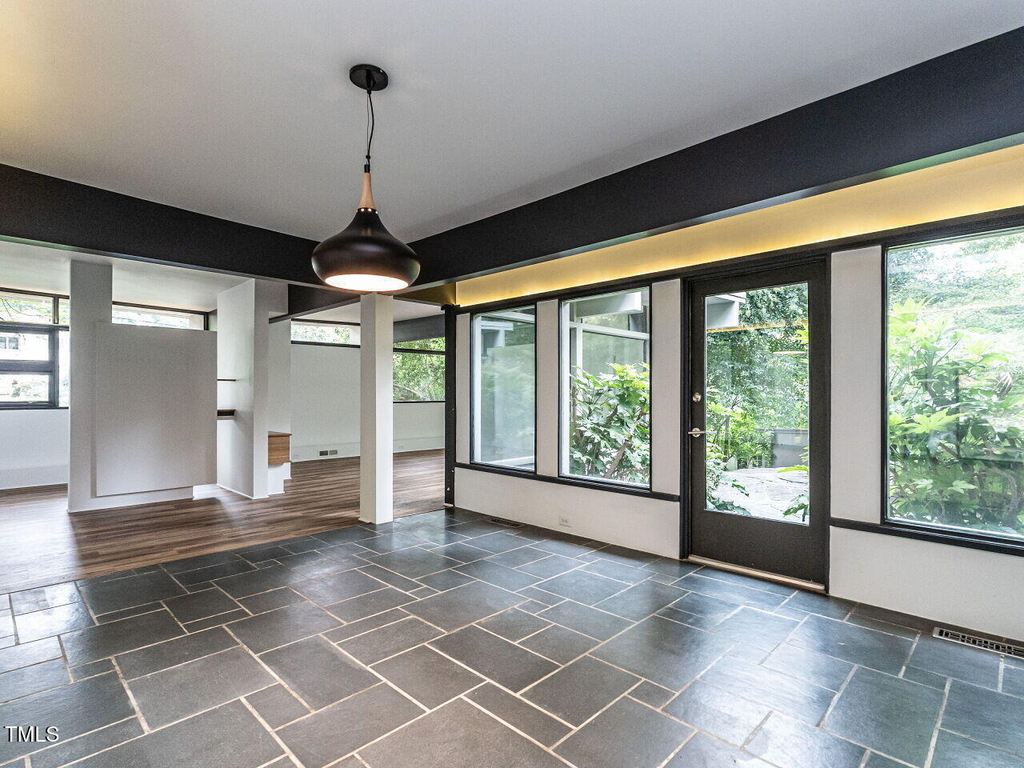 511 Transylvania Avenue - Photo 15