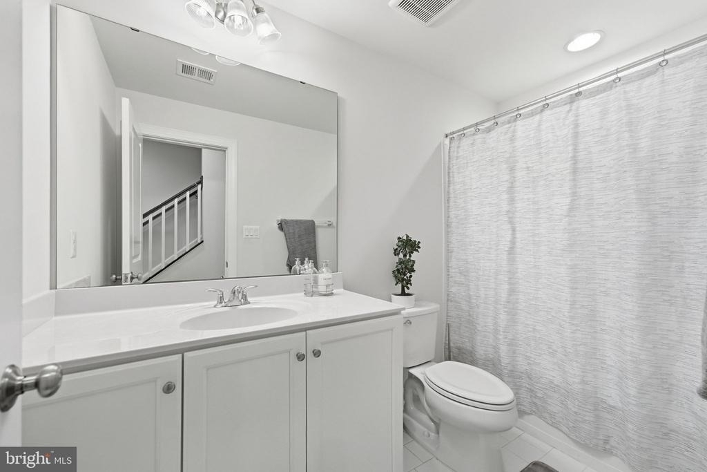 657 Belmont Bay Drive - Photo 2