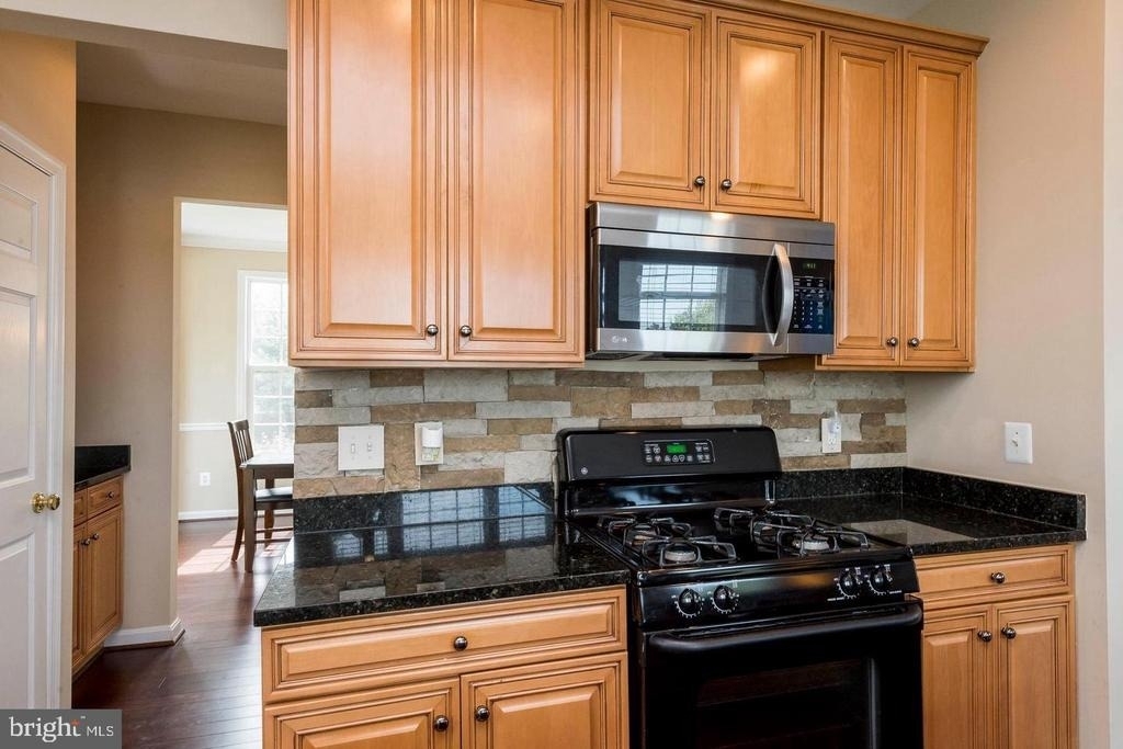8913 Yellowleg Court - Photo 11