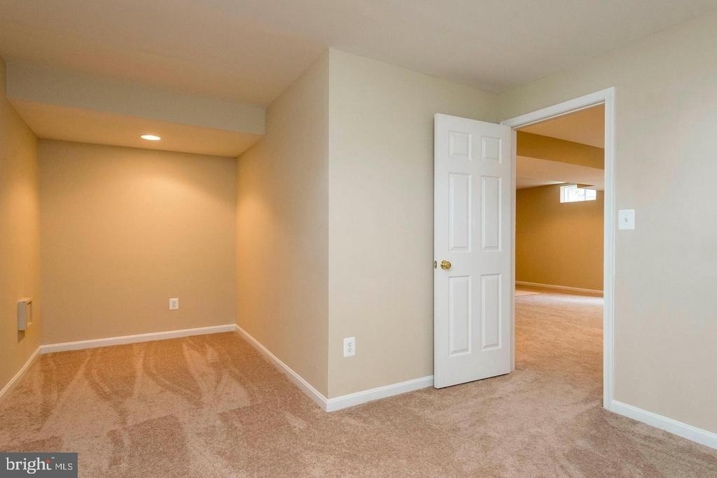 8913 Yellowleg Court - Photo 16