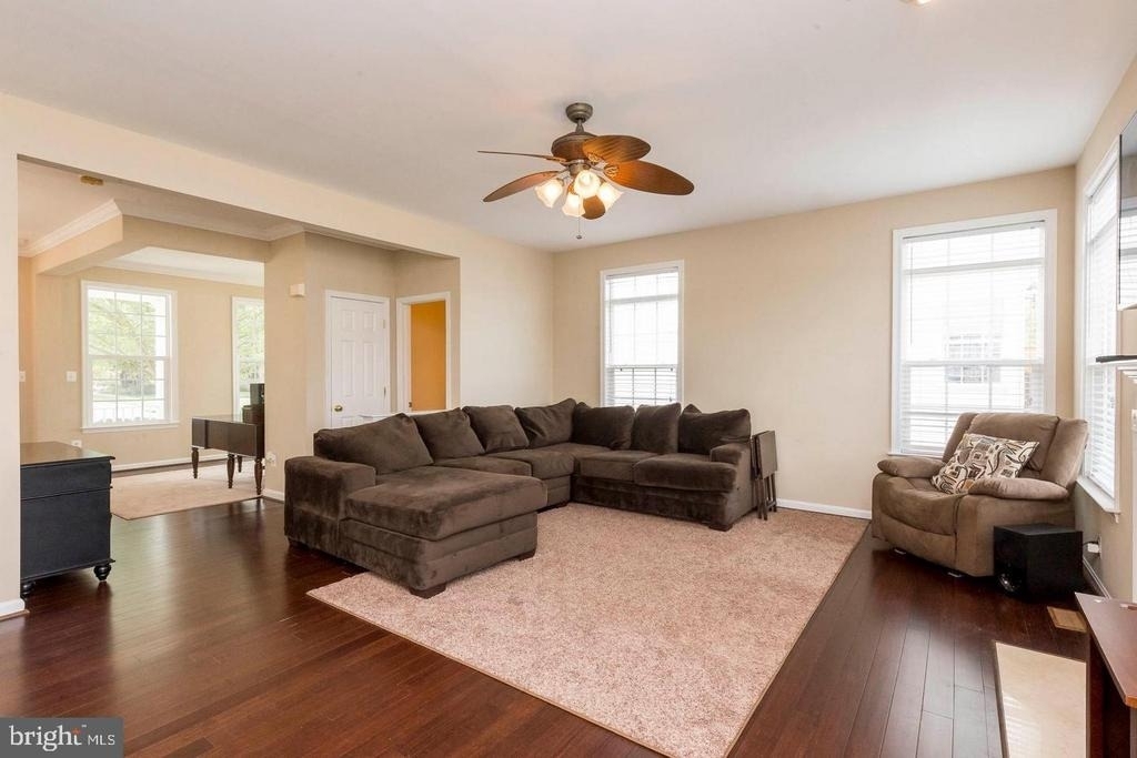 8913 Yellowleg Court - Photo 6