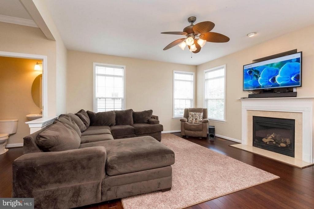 8913 Yellowleg Court - Photo 7