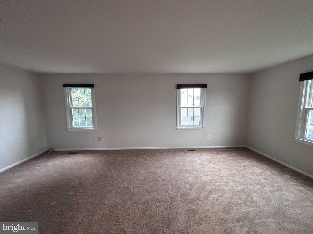 961 Holborn Court - Photo 3